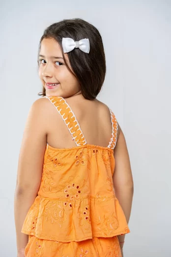 Conjunto Infantil com detalhe Bordado em Laise Laranja 