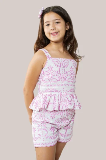 Conjunto Infantil com Tecido  Bordado Branco e Rosa 