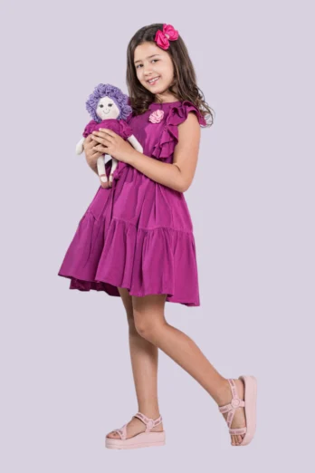 Kit Vestido Infantil Rosa com Babados e Boneca
