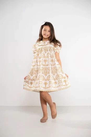 Vestido Infantil Bordado Dourado com Gola Rendado