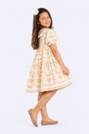 Vestido Infantil Bordado Dourado com Gola Rendado