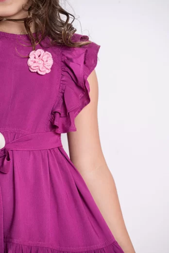 Kit Vestido Infantil Rosa com Babados e Boneca