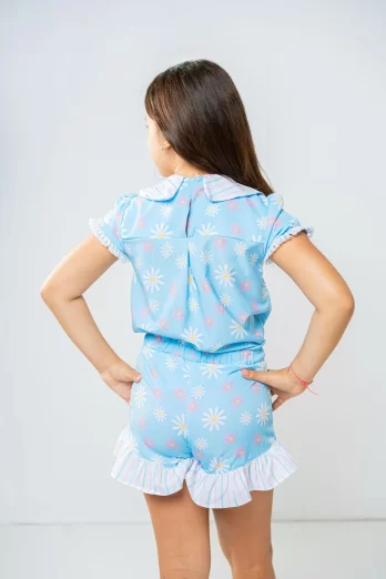 Conjunto Infantil de Mangas Curtas Gola Redonda e Short com Babados 