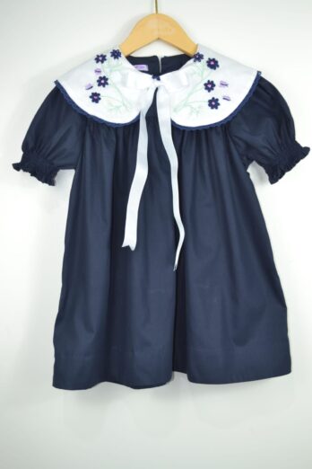 Vestido Infantil Libélula com Gola Bordada à Mão