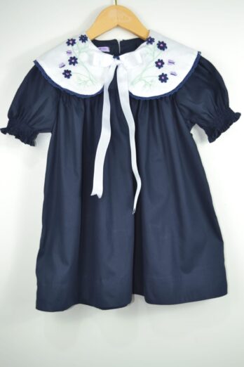 Vestido Infantil Libélula com Gola Bordada à Mão